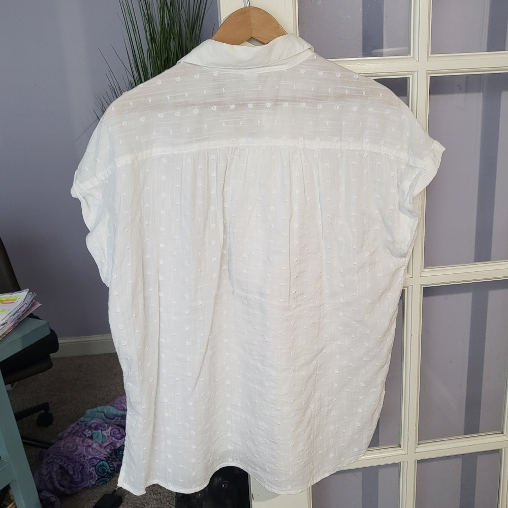 NWOT Old Navy white eyelet blouse L - Picture 2 of 4